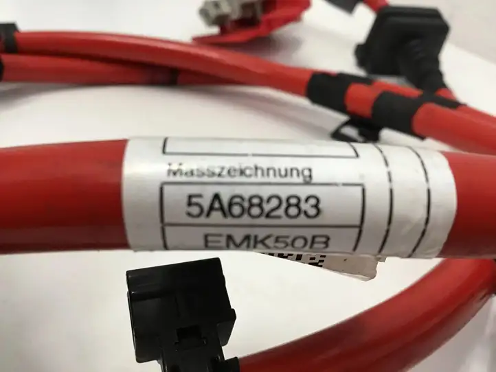 BMW i4 (2021 - ) 5A68284 Плюсовой провод аккумулятора — фото 3