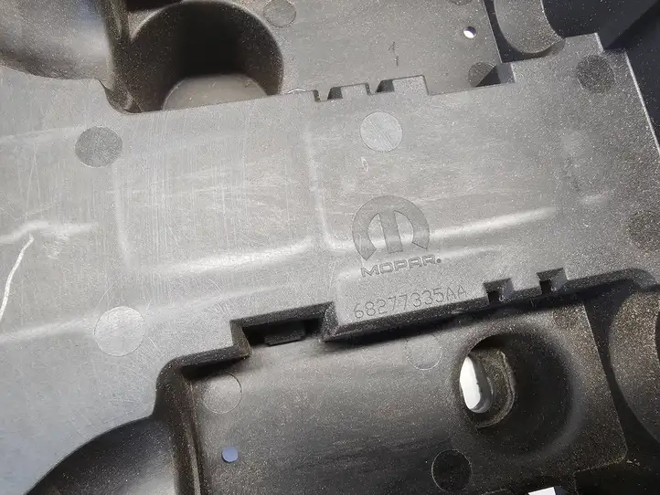 Dodge Ram (2018 - ) 68277335AA Крышка ящика предохранителей — фото 5