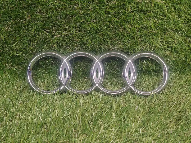Audi Q7 4L (2005 - 2009) 4E0853742 Эмблема производителя — фото 1