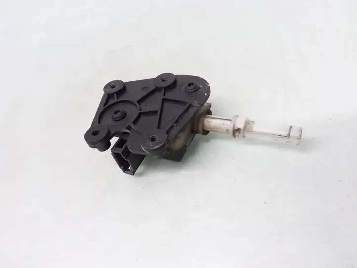 Audi A3/S3 8L (2000 - 2003) 8E9827833 Актуатор замка задней двери — фото 2