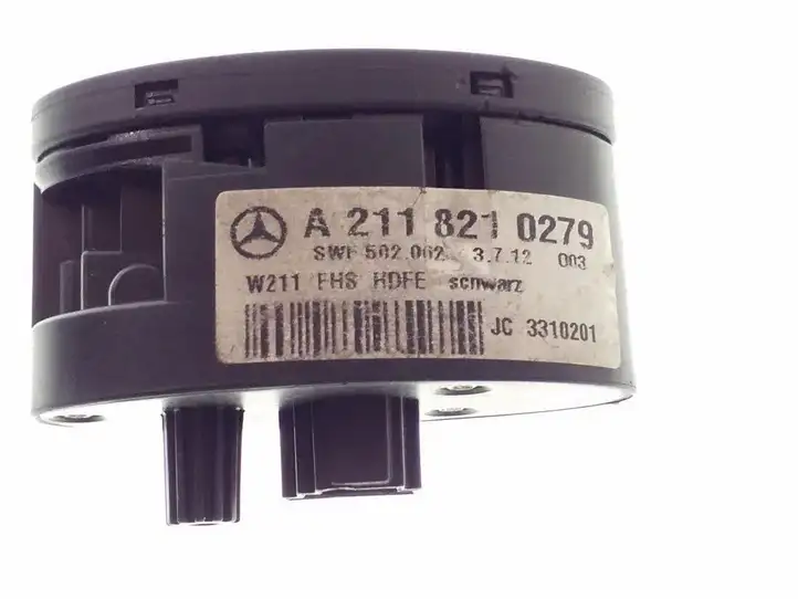 Mercedes-Benz E W211 (2002 - 2009) A2118210279 Внутренняя ручка двери багажника — фото 3