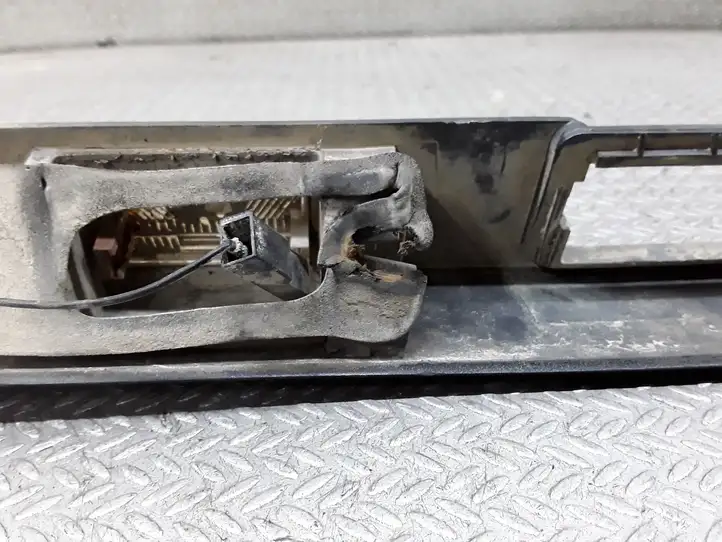 Ford S-MAX (2006 - 2010) 3M51R43404B Подсветка номера — фото 3