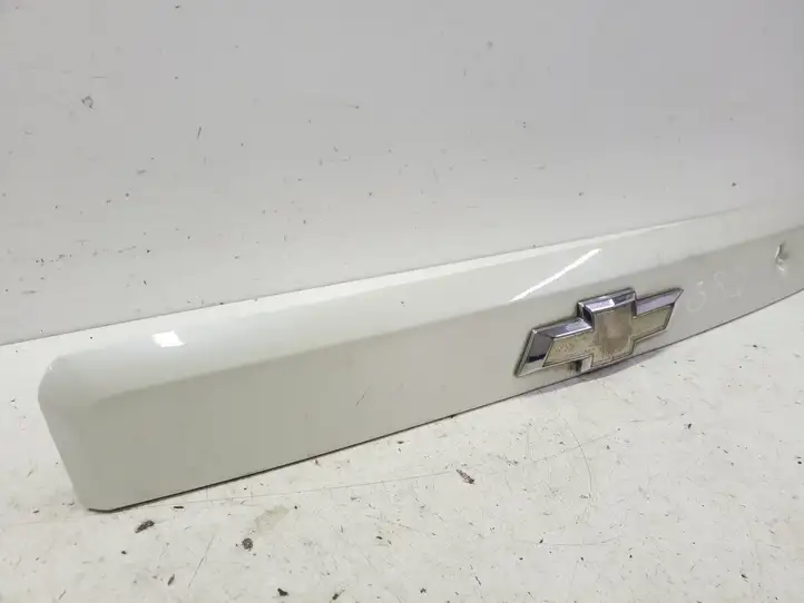 Chevrolet Captiva (2011 - 2013) 20921280 Подсветка номера — фото 9
