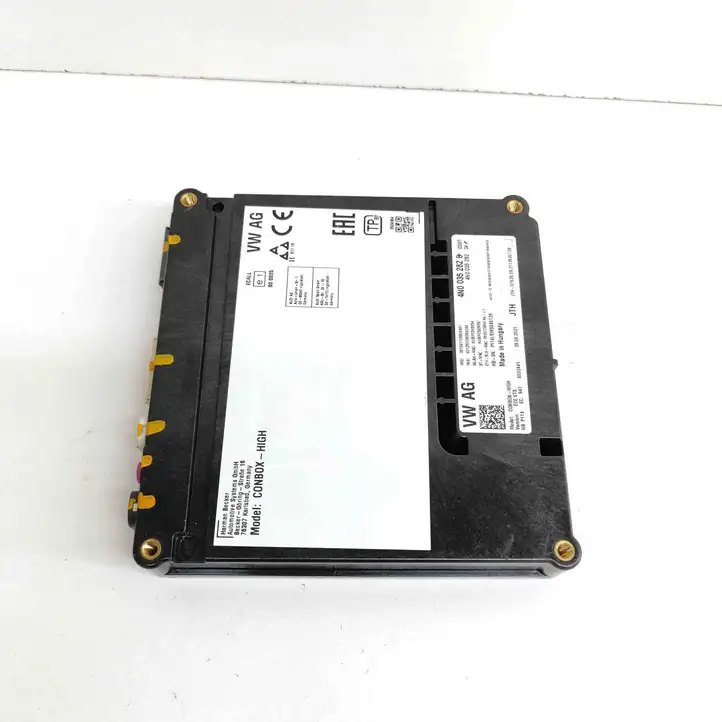 Porsche Taycan 9J1 (2019 - ) 4N0035282 Блок GSM — фото 3