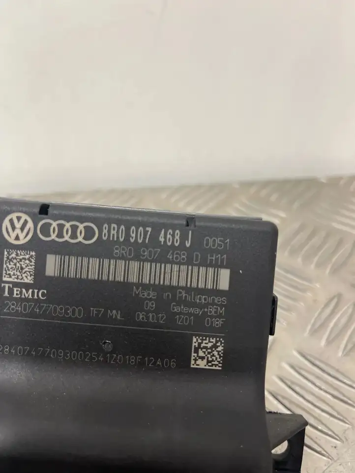 Audi Q5 SQ5 (2012 - 2017) 8R0907468J Модуль Gateway — фото 4