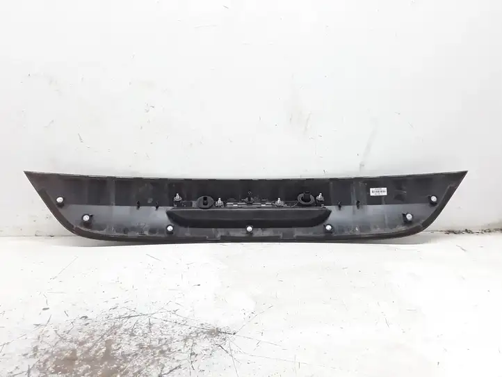 Volvo V40 Cross country (2016 - 2019) 31301301 Обшивка багажника — фото 3
