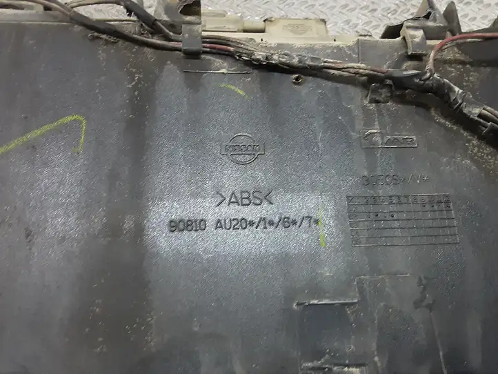 Nissan Primera (2001 - 2008) 90810AU20 Подсветка номера — фото 3