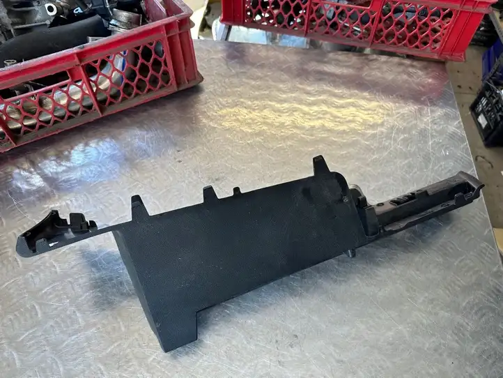 Renault Scenic IV - Grand scenic IV (2016 - )  799111959R Обшивка крышки багажника