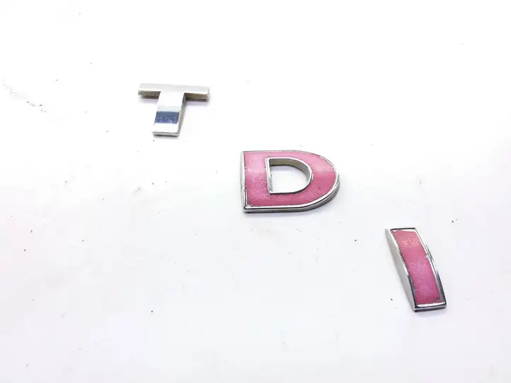 Volkswagen Touran I (2003 - 2010) Эмблема производителя — фото 3