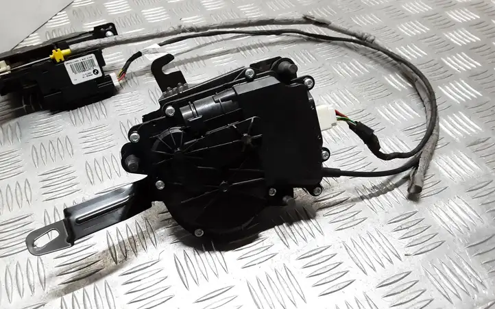 BMW 3 F30 F35 F31 (2012 - 2018) 61357384722 Гидравлика крышки багажника — фото 10