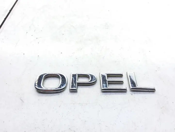 Opel Omega B2 (1999 - 2004) Эмблема производителя — фото 1