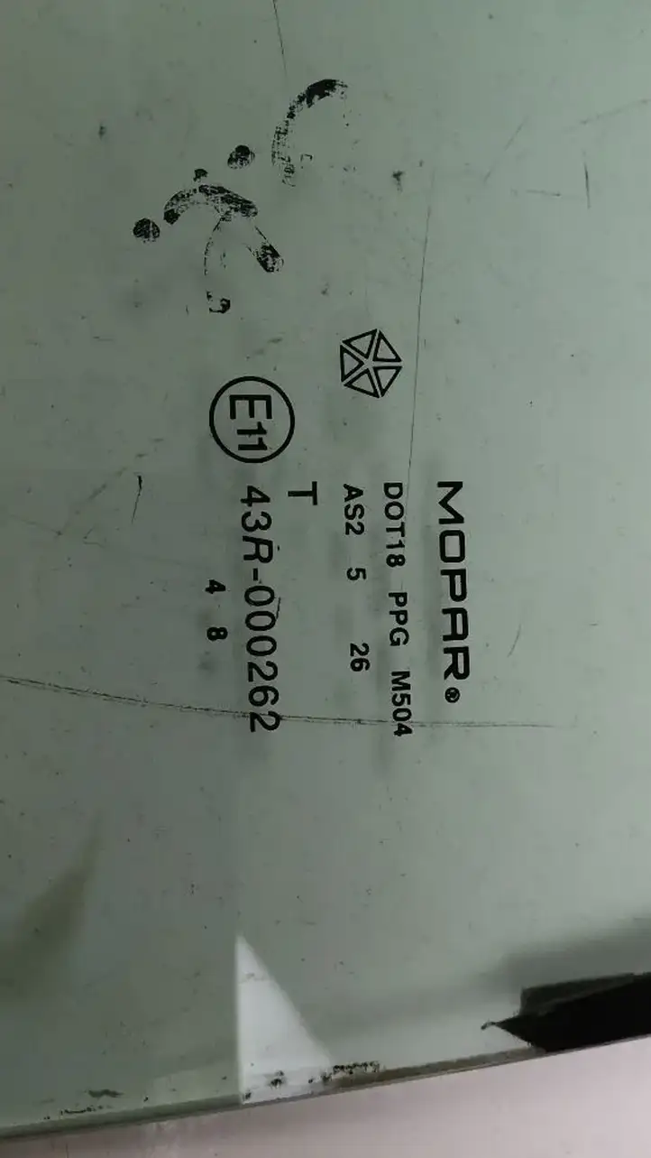 Jeep Commander (2006 - 2010)  43R000262 Маленькое стекло 