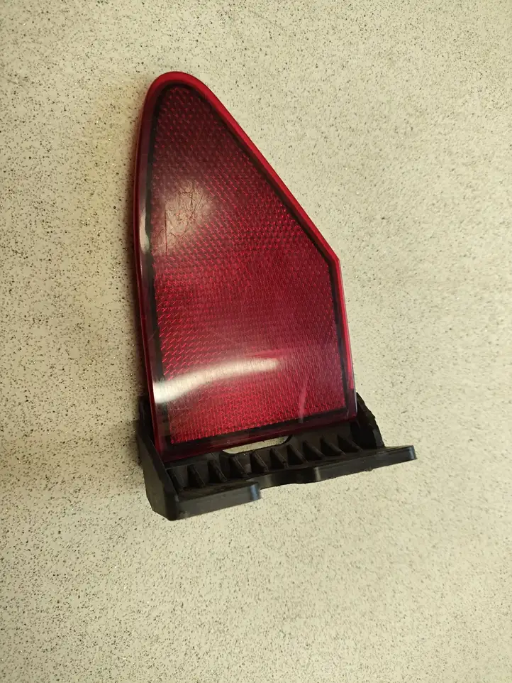 Tesla Model S (2012 - 2016) 1022423 Крышка зарядного разъема — фото 2