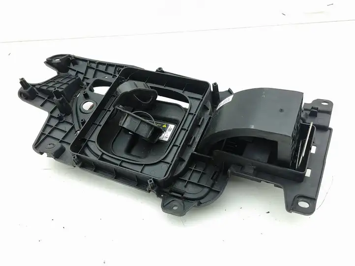 Hyundai Kona I (2017 - 2022) 86340K4AA0 Крышка зарядного разъема — фото 3