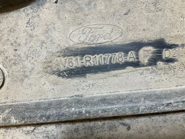 Ford Focus (2015 - 2019) AV61R11778A Защита днища задней части — фото 2