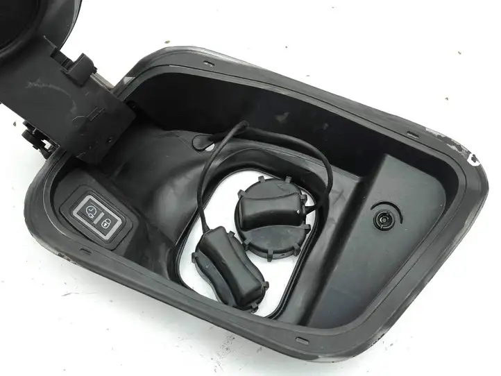 Jeep Avenger (2022 - ) 52171327 Крышка зарядного разъема — фото 10