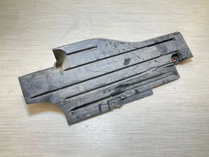 Ford Focus (2015 - 2019) AV61R11779A Защита днища задней части — фото 3
