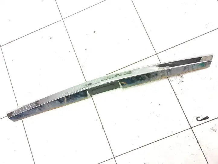 Opel Astra (2004 - 2009)  13105814 Обшивка крышки багажника