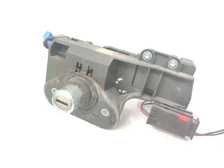 Opel Meriva (2002 - 2006)  90534784 Замок задней крышки (наружный)