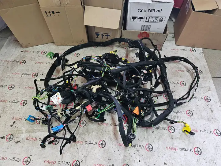 Opel Grandland X (2017 - ) 9835167980 Амортизатор крышки багажника — фото 1