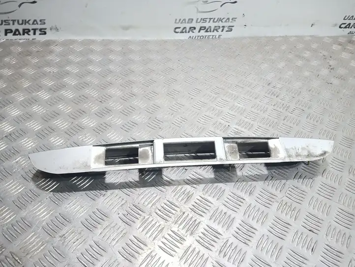 Mazda 2 (2003 - 2007) 3M71A43404BC Подсветка номера — фото 2