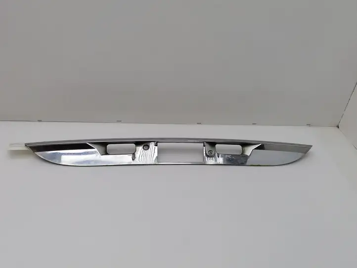 Mercedes-Benz E W211 (2002 - 2009) A2117400493 Подсветка номера — фото 1
