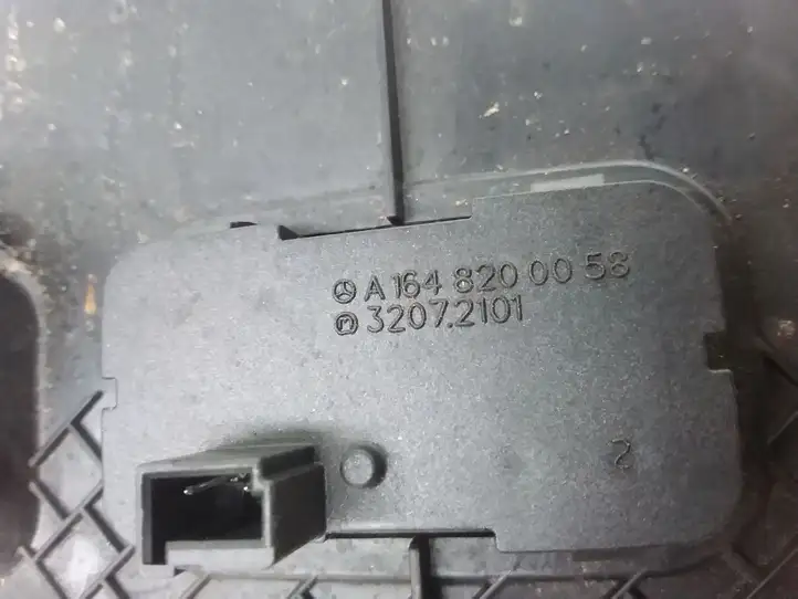 Mercedes-Benz R W251 (2005 - 2013) A2517470087 Обшивка багажника — фото 5