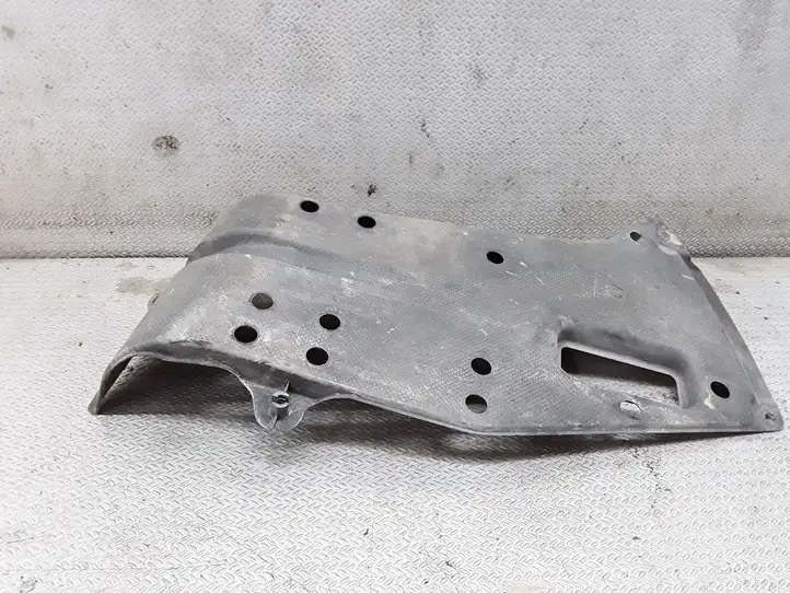 Toyota Corolla Verso E121 (2001 - 2004) 5839813070 Защита днища задней части — фото 3
