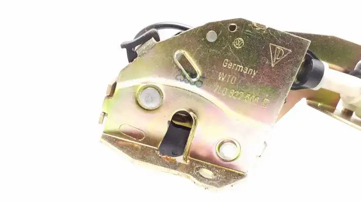 Volkswagen Touareg I (2002 - 2010)  7L0827506D Замок заднего стекла