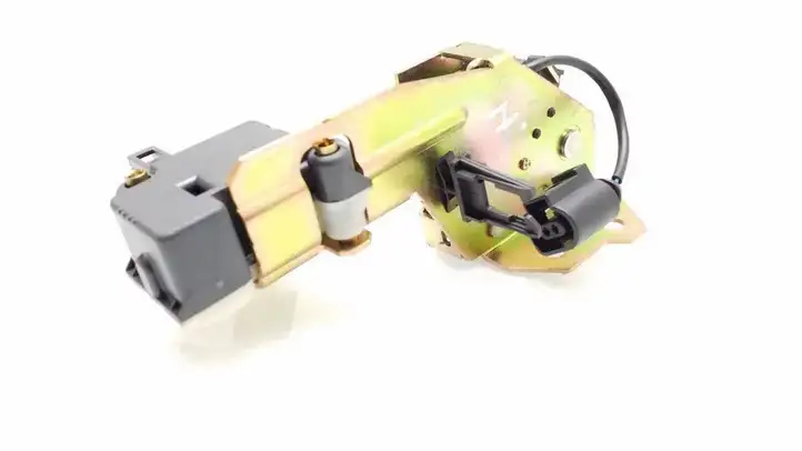 Volkswagen Touareg I (2002 - 2010)  7L0827506D Замок заднего стекла