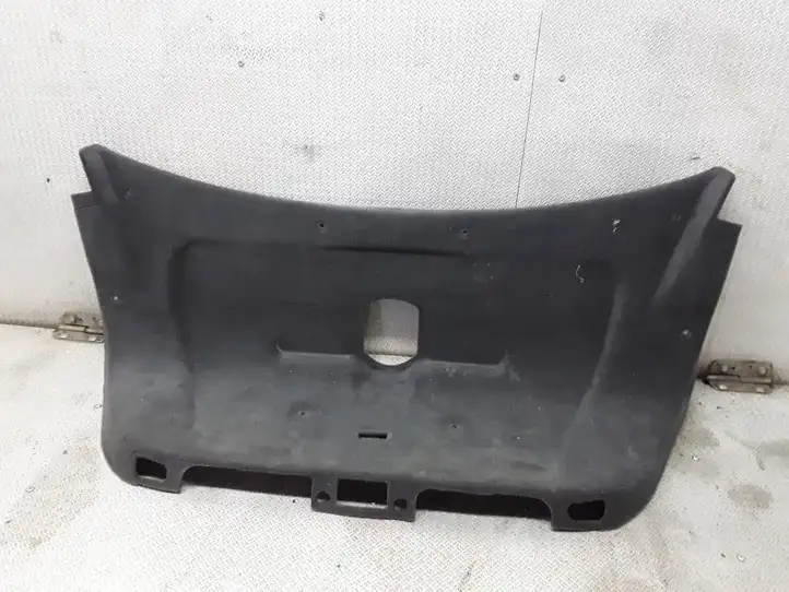 Mercedes-Benz E W211 (2002 - 2009)   Обшивка крышки багажника