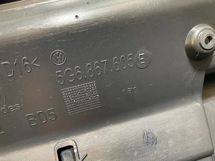 Volkswagen Golf VII (2013 - 2019) 5G6867605E Обшивка багажника — фото 3