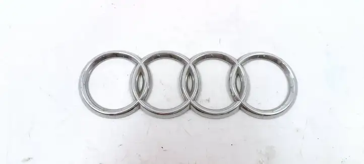 Audi A4 S4 B5 8D (1999 - 2001) Эмблема производителя — фото 1