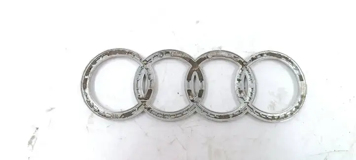 Audi A4 S4 B5 8D (1999 - 2001) Эмблема производителя — фото 2