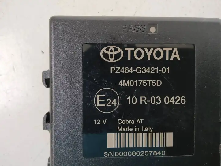Toyota Prius (XW30) (2009 - 2015) PZ464G342101 Блок управления сигнализацией — фото 3