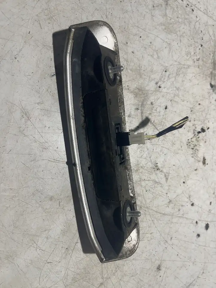 Opel Corsa D (2006 - 2010) 13188017 Ручка крышки багажника — фото 1