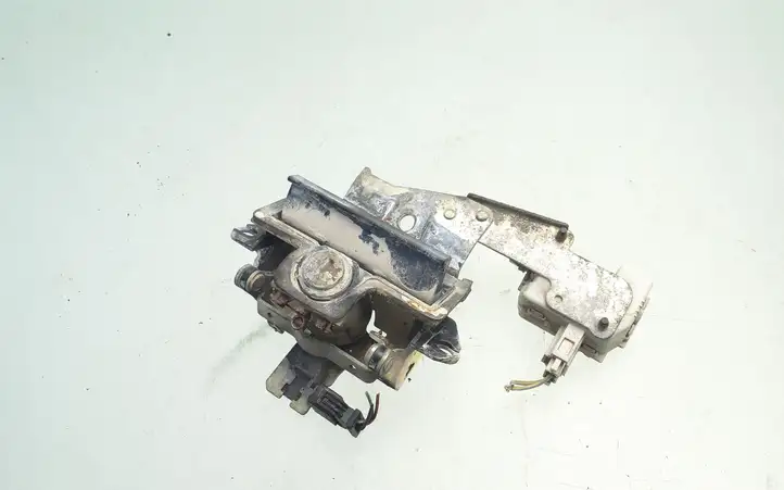 Skoda Octavia Mk1 (1U) (1996 - 2004) 1U9827565G Ручка крышки багажника — фото 1