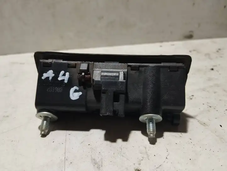 Audi A4 (2007 - 2011)  5n0827566 Ручка задней крышки