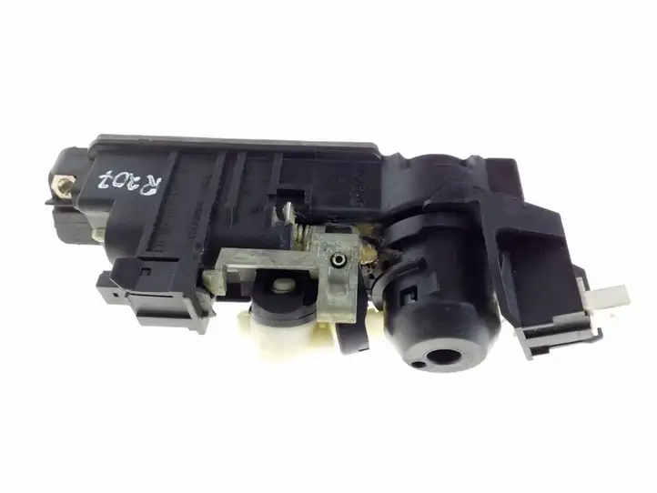 Mercedes-Benz C W203 (2000 - 2007)  A2037500693 Ручка задней крышки