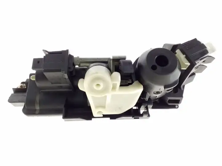 Mercedes-Benz C W203 (2000 - 2007)  A2037500693 Ручка задней крышки