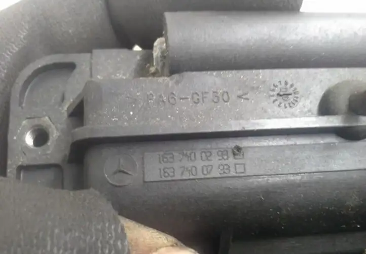 Mercedes-Benz ML W163 (1997 - 2005) 1637400293 Ручка крышки багажника — фото 4