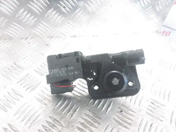 Opel Meriva A (2002 - 2006) 13168316 Ручка крышки багажника — фото 3