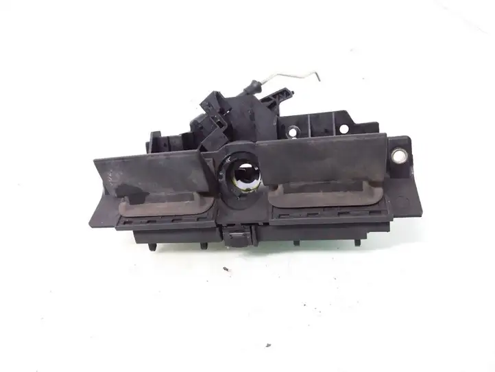 Audi A6 allroad (2000 - 2006)  8D9827565H Ручка задней крышки