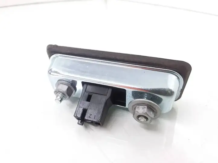 Audi A1 (2010 - 2014) 3T0827566C Ручка крышки багажника — фото 2