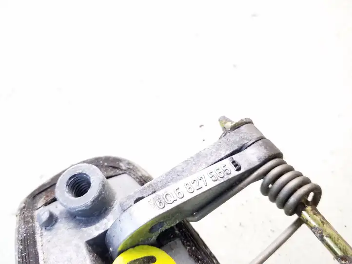 Volkswagen Polo (2001 - 2005)  6Q6827565B Ручка задней крышки