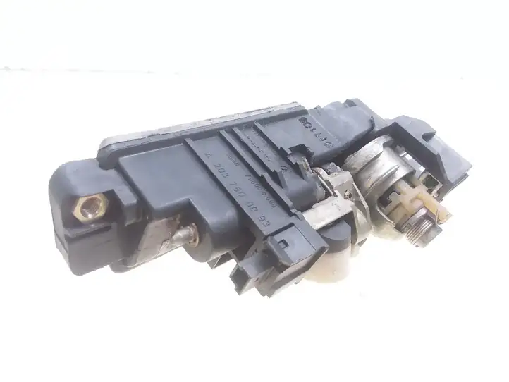 Mercedes-Benz E W211 (2002 - 2009)  A2037500093 Ручка задней крышки