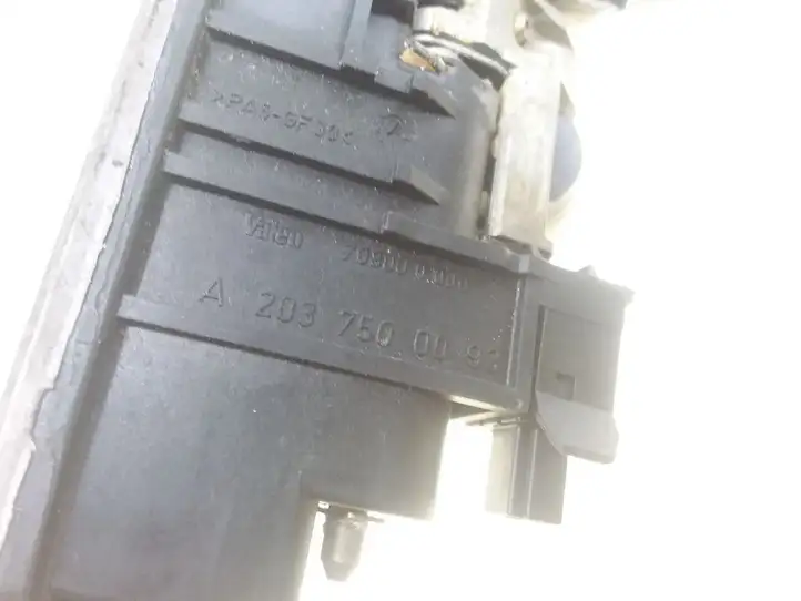 Mercedes-Benz E W211 (2002 - 2009)  A2037500093 Ручка задней крышки