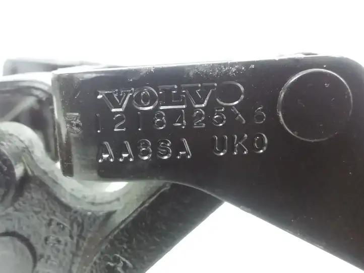 Volvo V70 (2007 - 2013) 31218425 Петли крышки багажника — фото 3