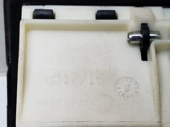 Audi A3/S3 8V (2012 - 2016)  5N0827566T Ручка задней крышки