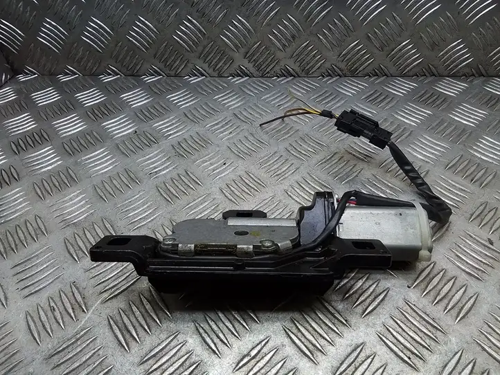 BMW 7 E65 E66 (2001 - 2008)  489050880 Притягиватель задней крышки